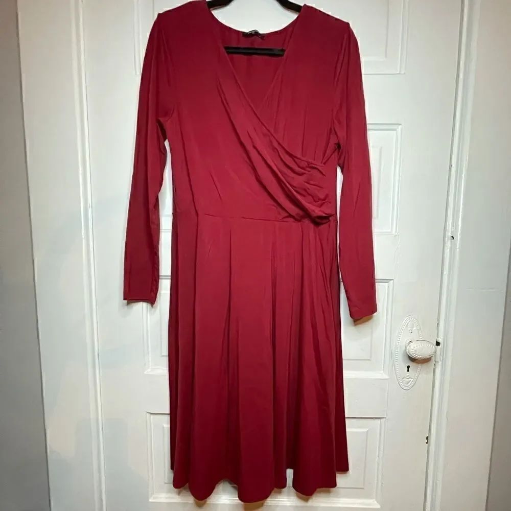 Red Cotton Long Sleeve Plus Size V Neck Dress